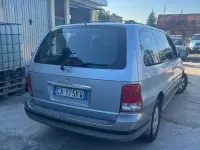 Usata Kia Carnival Comfort 145 CV (106 kW) 2003 Grigio Monovolume