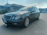 Usata Mercedes E320 Avantgarde 224 CV (164 kW) 2008 Grigio Station wagon