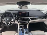 Usata BMW 530 Luxury Line 249 CV (183 kW) 2022 Alvit grey metallizzato Station wagon