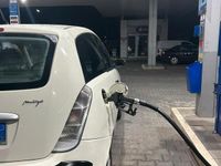 Usata Lancia Ypsilon 75 CV (55 kW) 2005 Bianco Utilitaria