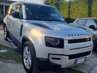 Usata Land Rover Defender SE 200 CV (147 kW) 2022 Grigio SUV