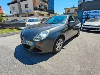 Usata Alfa Romeo Giulietta Progression 120 CV (88 kW) 2014 Gray Utilitaria