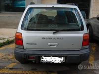 Usata Subaru Forester 122 CV (89 kW) 1998 Grigio SUV