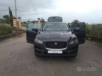 Usata Jaguar F-Pace Portfolio 180 CV (132 kW) 2018 Grigio SUV
