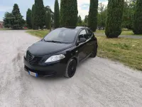 Usata Lancia Ypsilon Gold 69 CV (50 kW) 2015 Nero Utilitaria