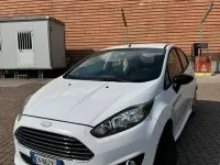 Usata Ford Fiesta 60 CV (44 kW) 2014 Bianco Utilitaria