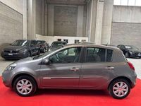 Usata Renault Clio III 75 CV (55 kW) 2010 Grigio Berlina
