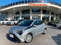 Usata Toyota Aygo Business Edition 72 CV (52 kW) 2019 Grigio Utilitaria