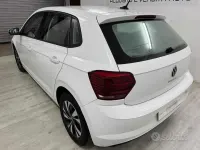 Usata VW Polo 80 CV (58 kW) 2021 Bianco Utilitaria