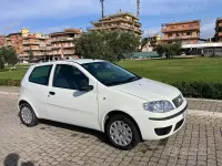 Usata Fiat Punto Classica 60 CV (44 kW) 2009 Bianco Utilitaria