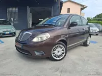 Usata Lancia Ypsilon Platinum 69 CV (50 kW) 2011 Viola Utilitaria
