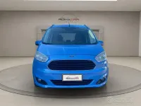 Usata Ford Tourneo Courier Titanium 75 CV (55 kW) 2015 Blu Monovolume