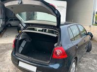 Usata VW Golf V 2004 Blu Utilitaria