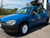 Usata Peugeot 106 50 CV (36 kW) 1998 Bluazzurro Utilitaria