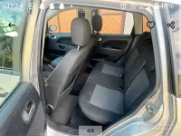 Usata Ford Fiesta 80 CV (58 kW) 2004 Grigio Utilitaria
