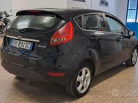 Usata Ford Fiesta 95 CV (69 kW) 2011 Nero Utilitaria