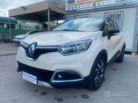 Usata Renault Captur 90 CV (66 kW) 2015 Beige SUV