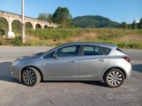 Usata Opel Astra 110 CV (80 kW) 2012 Grigio Berlina