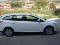 Usata Ford Focus 115 CV (84 kW) 2011 Bianco Station wagon