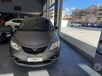 Usata Lancia Ypsilon Gold 69 CV (50 kW) 2017 Grigio Utilitaria
