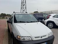 Usata Fiat Strada 62 CV (45 kW) 2005 Bianco