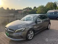 Usata Mercedes A180 109 CV (80 kW) 2017 Grigio Utilitaria