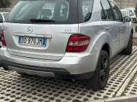 Usata Mercedes ML320 224 CV (164 kW) 2006 Grigio SUV