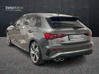 Usata Audi S3 Sportback Sport 310 CV (228 kW) 2024 Grigio metallizzato Utilitaria