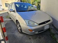 Usata Ford Focus Zetec 131 CV (96 kW) 2000 Argento Berlina
