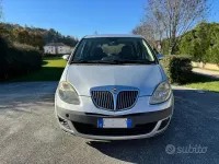 Usata Lancia Musa 101 CV (74 kW) 2007 Grigio Monovolume