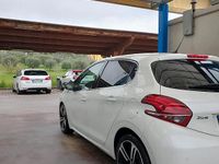 Usata Peugeot 208 GT-line 102 CV (75 kW) 2019 Bianco Utilitaria