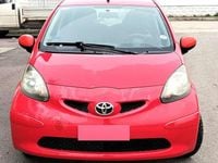 Usata Toyota Aygo 68 CV (50 kW) 2006 Rosso Utilitaria