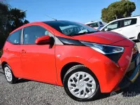 Usata Toyota Aygo Cool 72 CV (52 kW) 2022 Rosso Utilitaria