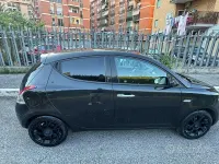 Usata Lancia Ypsilon 69 CV (50 kW) 2016 Nero Utilitaria