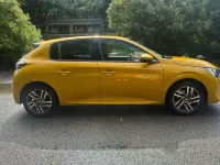 Usata Peugeot 208 Allure 101 CV (74 kW) 2020 Giallo Utilitaria