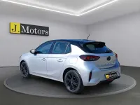 Usata Opel Corsa 101 CV (74 kW) 2025 Tetto nero Utilitaria