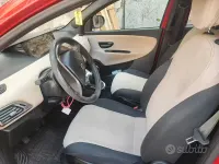 Usata Lancia Ypsilon 85 CV (62 kW) 2015 Rosso Utilitaria