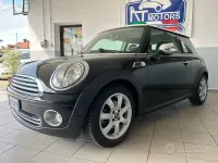Usata Mini Cooper 122 CV (89 kW) 2010 Nero Utilitaria