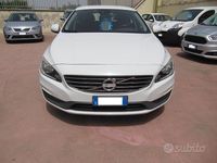 Usata Volvo V60 Kinetic 181 CV (133 kW) 2014 Bianco Station wagon