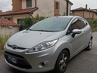 Usata Ford Fiesta 70 CV (51 kW) 2010 Grigio Utilitaria