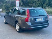 usata Volvo V50 D2 R-Design