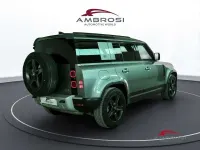 Usata Land Rover Defender SE 400 CV (294 kW) 2021 Grigio SUV