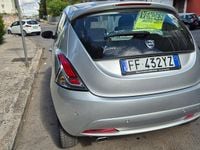 Usata Lancia Ypsilon 95 CV (69 kW) 2016 Grigio Utilitaria