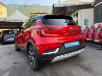 Usata Renault Captur Intens 159 CV (116 kW) 2021 Rosso SUV