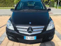 Usata Mercedes B200 Premium 109 CV (80 kW) 2011 Nero Utilitaria