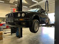 Usata BMW 325 Efficient Dynamics 171 CV (125 kW) 1988 Nero Berlina