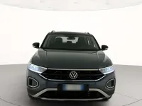 Usata VW T-Roc Life 150 CV (110 kW) 2025 Petroleum blue metallizzato ne SUV