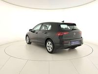 Usata VW Golf VIII Life 116 CV (85 kW) 2025 Grenadill black metallizzato Berlina