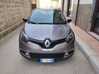 Usata Renault Captur Intens 90 CV (66 kW) 2016 Grigio SUV