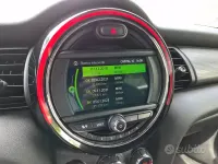 Usata Mini Cooper D 116 CV (85 kW) 2019 Verde Utilitaria